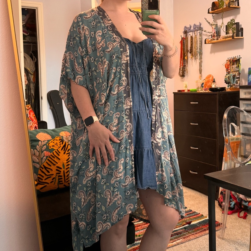 LOFT - Floral Paisley Kimono